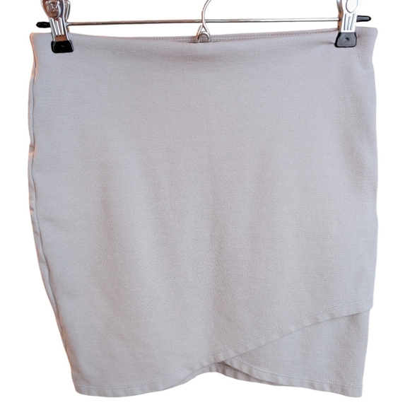 Aritzia Talula Skirt Micro Mini Fairy Y2K Small Dainty Stretch Feminine Taupe - Picture 2 of 10